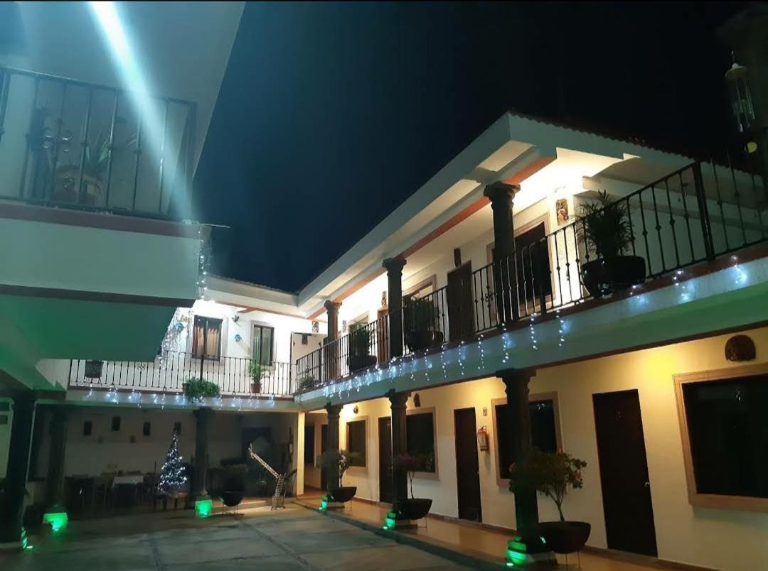 Hotel Maya 2012 Амакусак Экстерьер фото