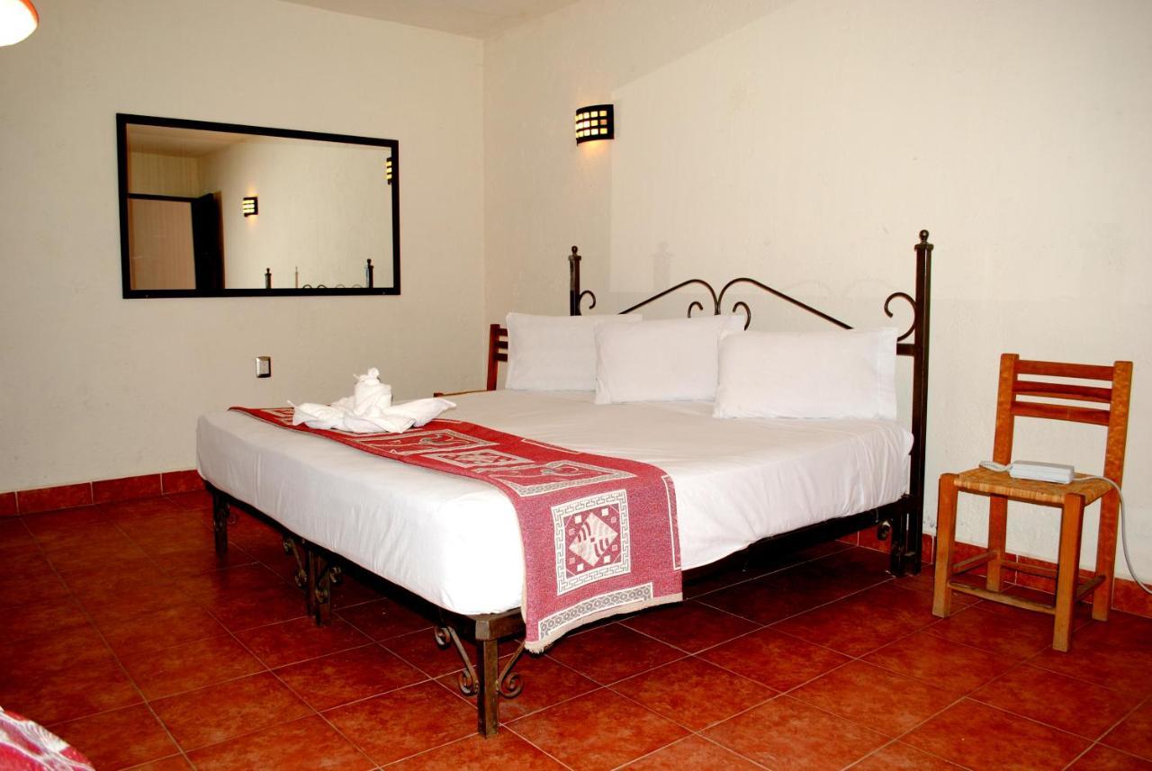 Hotel Maya 2012 Амакусак Экстерьер фото
