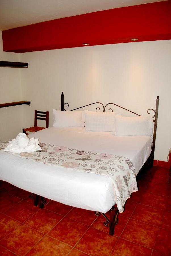 Hotel Maya 2012 Амакусак Экстерьер фото