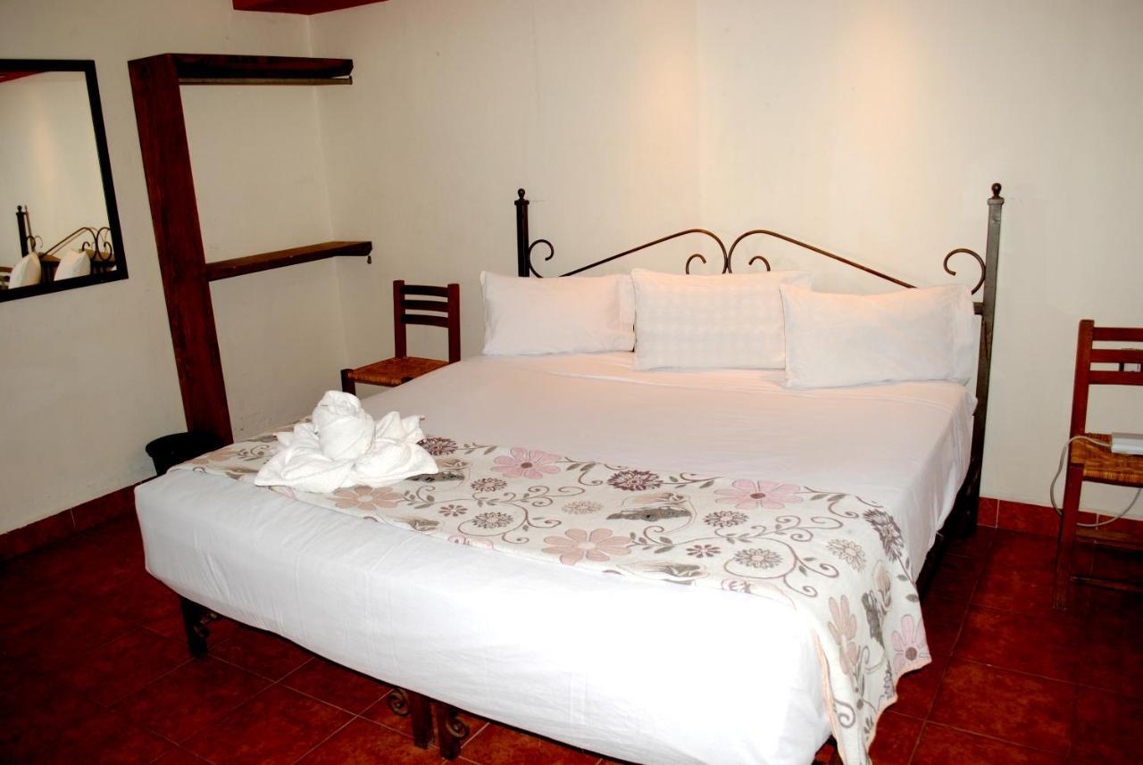 Hotel Maya 2012 Амакусак Экстерьер фото